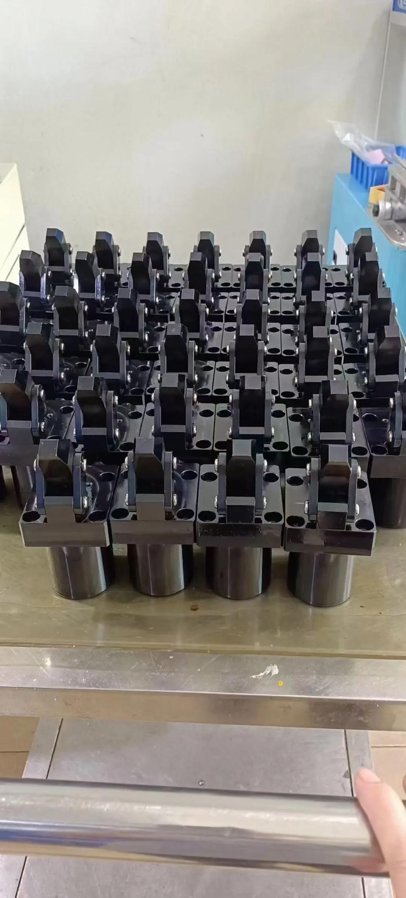 工裝夾具液壓油缸與氣缸廠家直銷(xiāo) 專(zhuān)業(yè)制造，歡迎咨詢(xún)